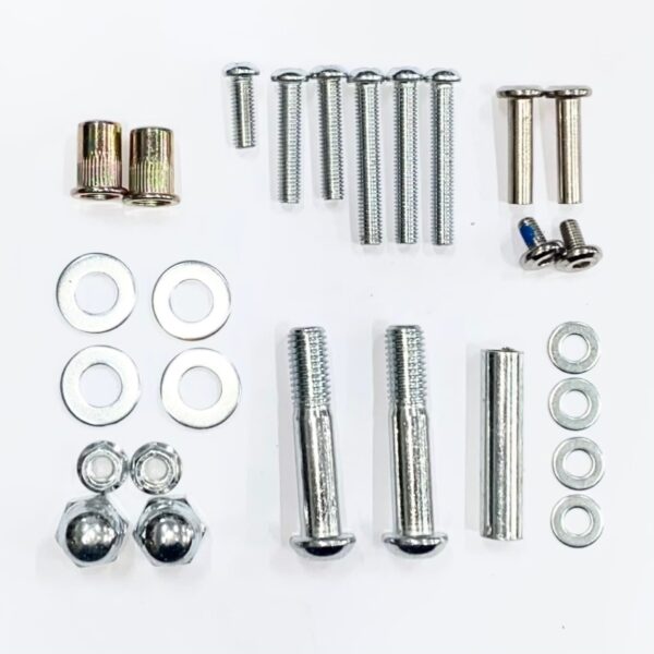 Набор болтов для снегоката.