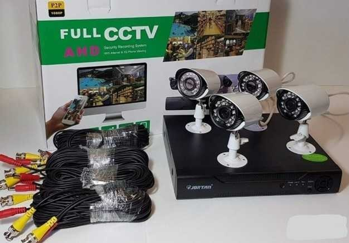 Комплект видеонаблюдения проводной с просмотром через 3G сеть FULL AHD CCTV (4 камеры) (без монитора)HD набор на 4 камеры с регистратором